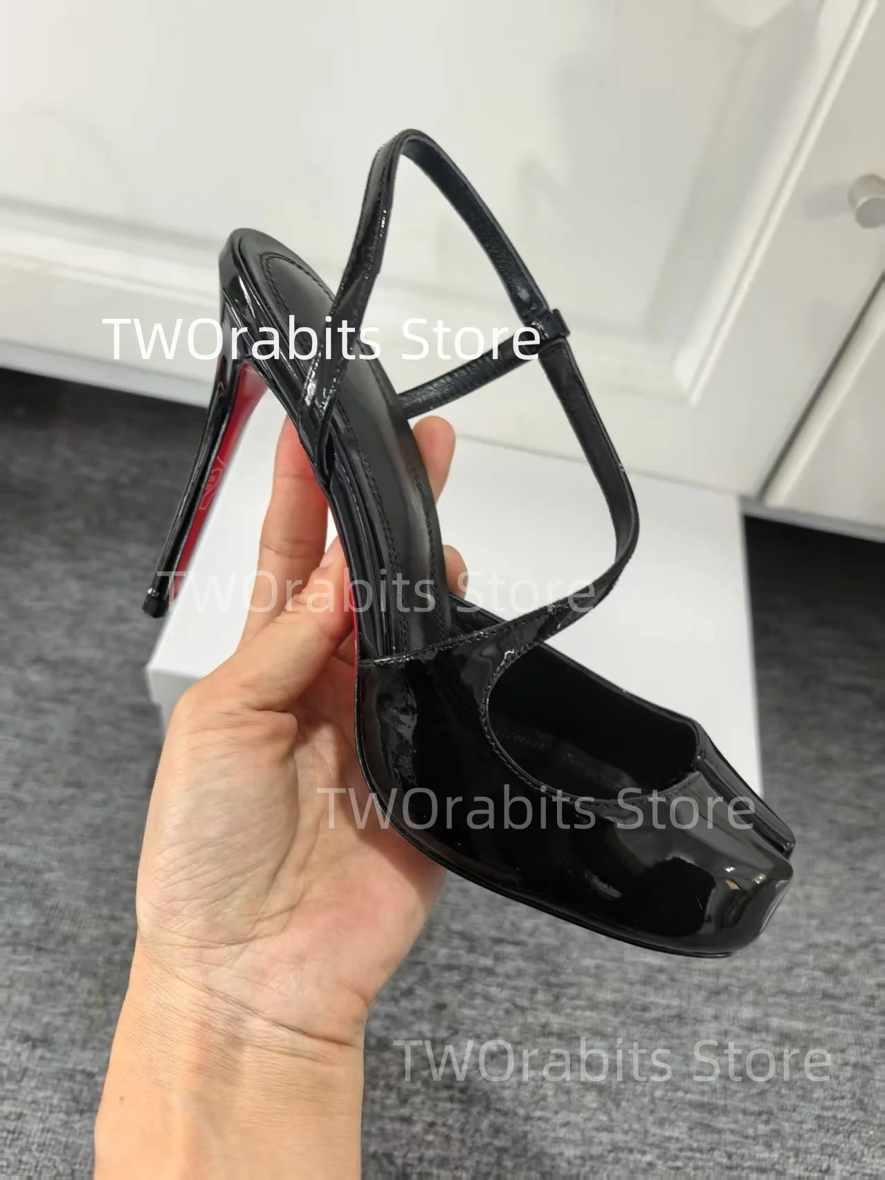 Tabi Buckle Sandals Summer Fashion Slingback Stiletto Women's Golden Elegant Dress Shoes Ultra High Heels Black Female Shoes
Tabi Buckle Sandals Summer Fashion Slingback Stiletto Women's Golden Elegant Dress Shoes Ultra High Heels Black Female Shoes