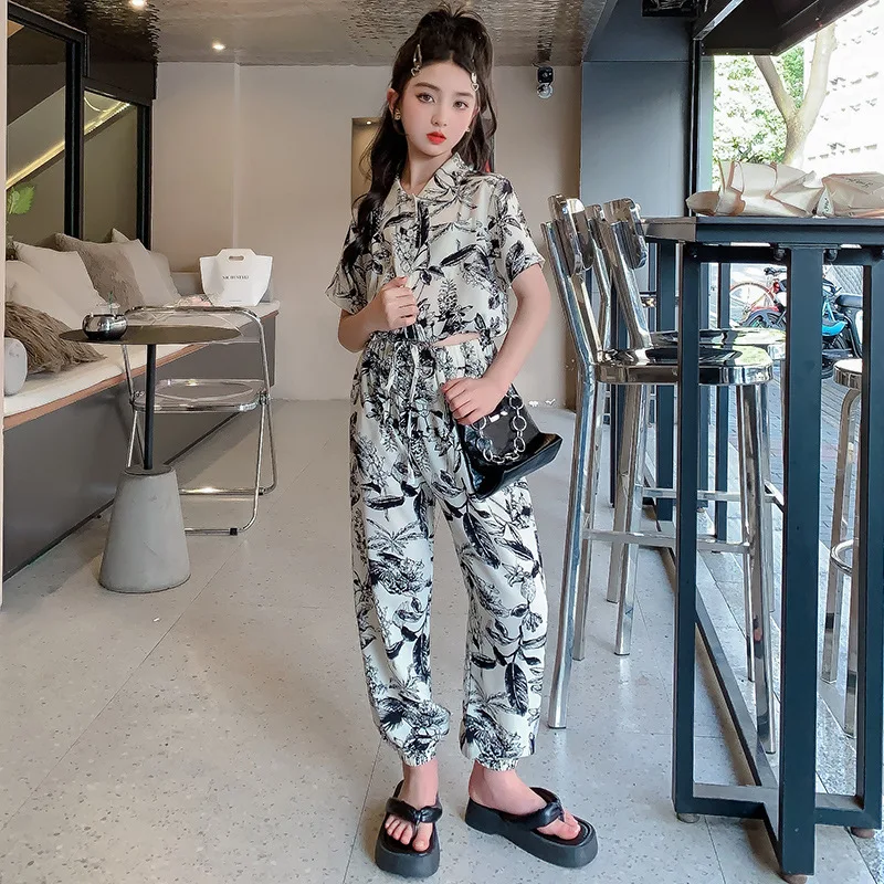 Girls Suits Summer Trend Ink Painting Shirt Set 2024 New Chinese Children Fashion Casual Thin Two-piece Set Clothes Simple
Girls Suits Summer Trend Ink Painting Shirt Set 2024 New Chinese Children Fashion Casual Thin Two-piece Set Clothes Simple