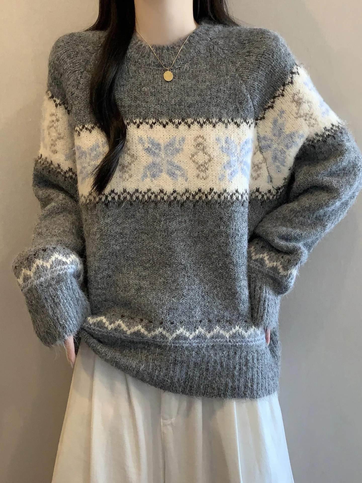 Color Blo Snowflake Knitted Sweater Women's Loose Fit Long Sve Warm Top Casual Sle Autumn Winter Faion plus Size
Color Blo Snowflake Knitted Sweater Women's Loose Fit Long Sve Warm Top Casual Sle Autumn Winter Faion plus Size