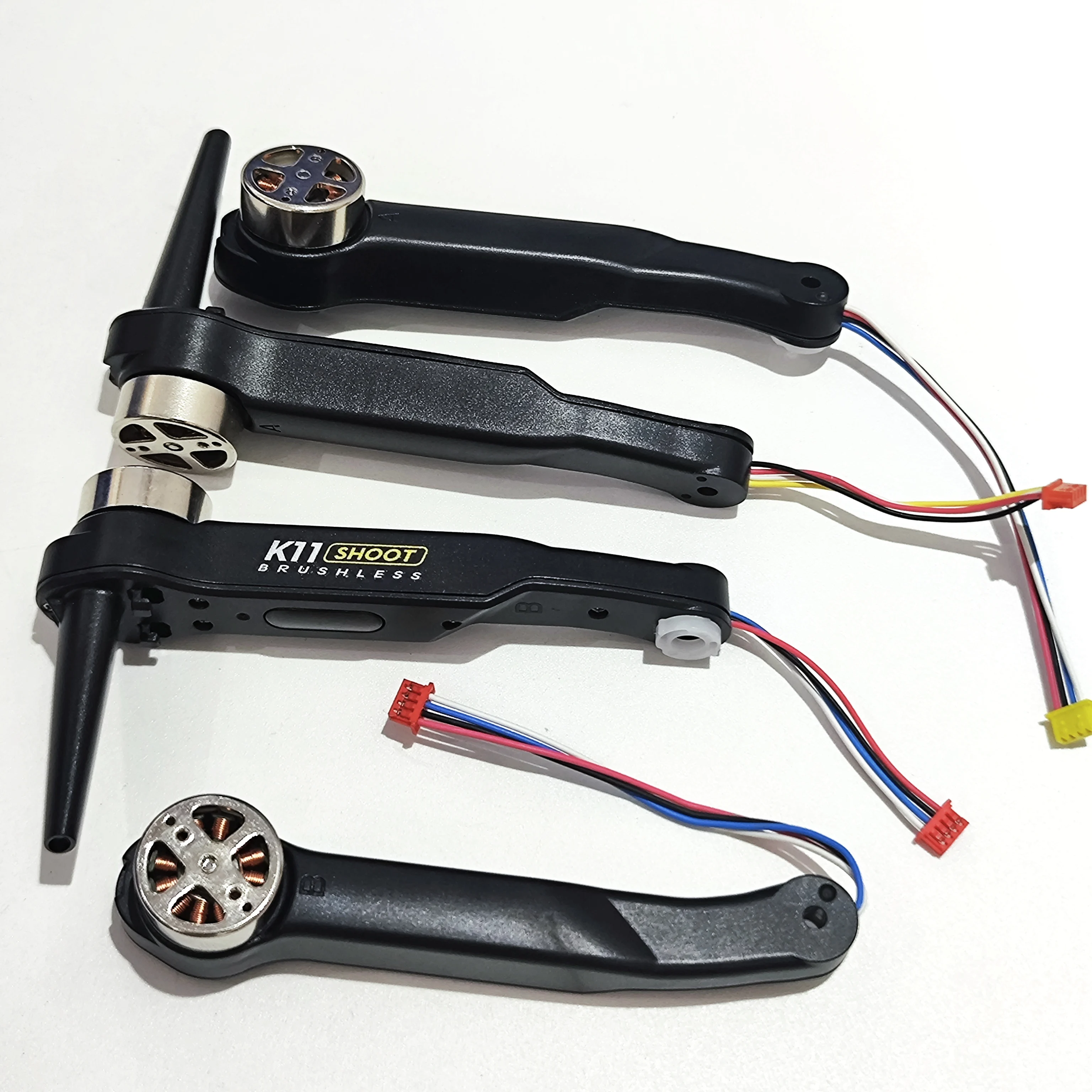 4 шт. K11 MAX складные запасные части для радиоуправляемого дрона, набор аксессуаров для рук бесщеточного двигателя
4 шт. K11 MAX складные запасные части для радиоуправляемого дрона, набор аксессуаров для рук бесщеточного двигателя