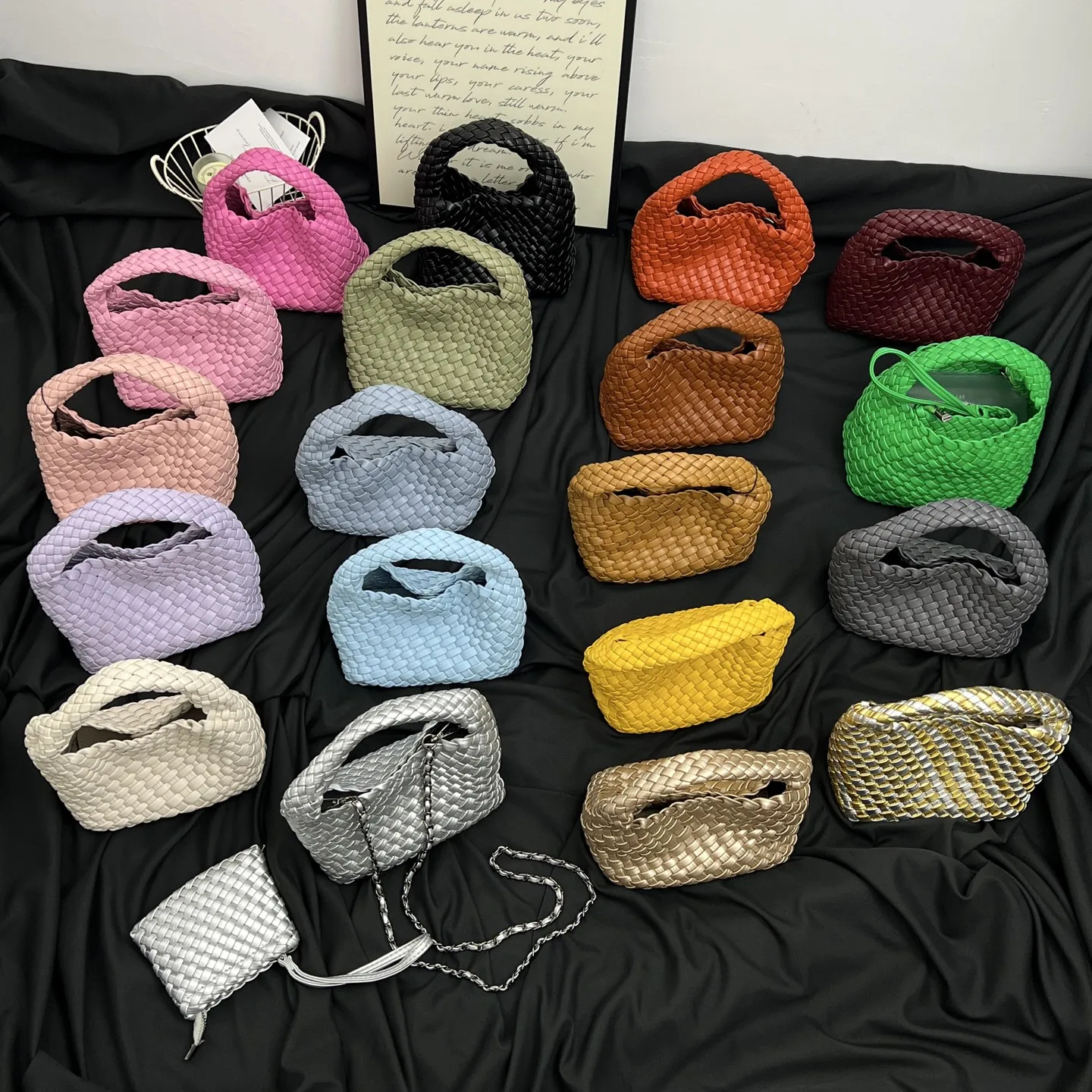 2026 Luxury Woven PU Leather Women Tote Bag Designer Braided Handbag Shoulder Bag Open Top Commuter Daily Shopping Travel Purse
2026 Luxury Woven PU Leather Women Tote Bag Designer Braided Handbag Shoulder Bag Open Top Commuter Daily Shopping Travel Purse