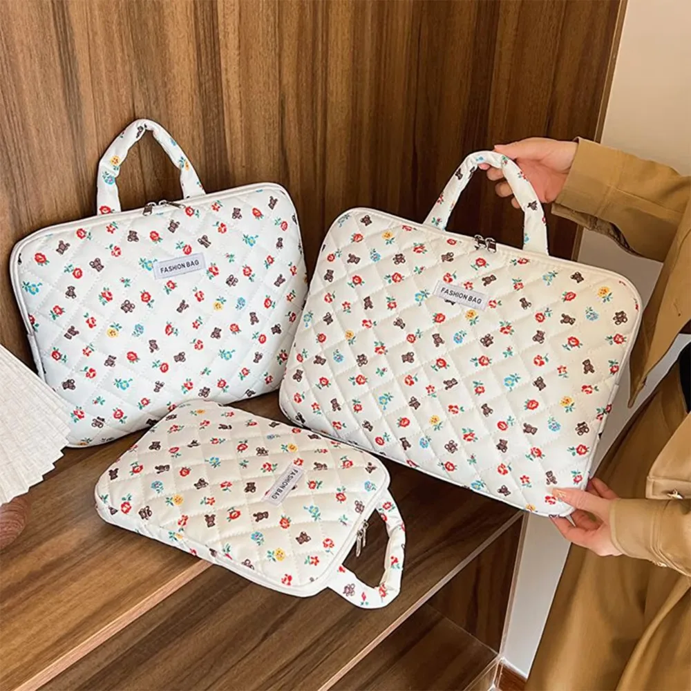 Stylish Large Capacity Laptop Handbag Portable Water-resistant Tablet Bag Cute Bear Pattern Laptop Sleeve Office
Stylish Large Capacity Laptop Handbag Portable Water-resistant Tablet Bag Cute Bear Pattern Laptop Sleeve Office