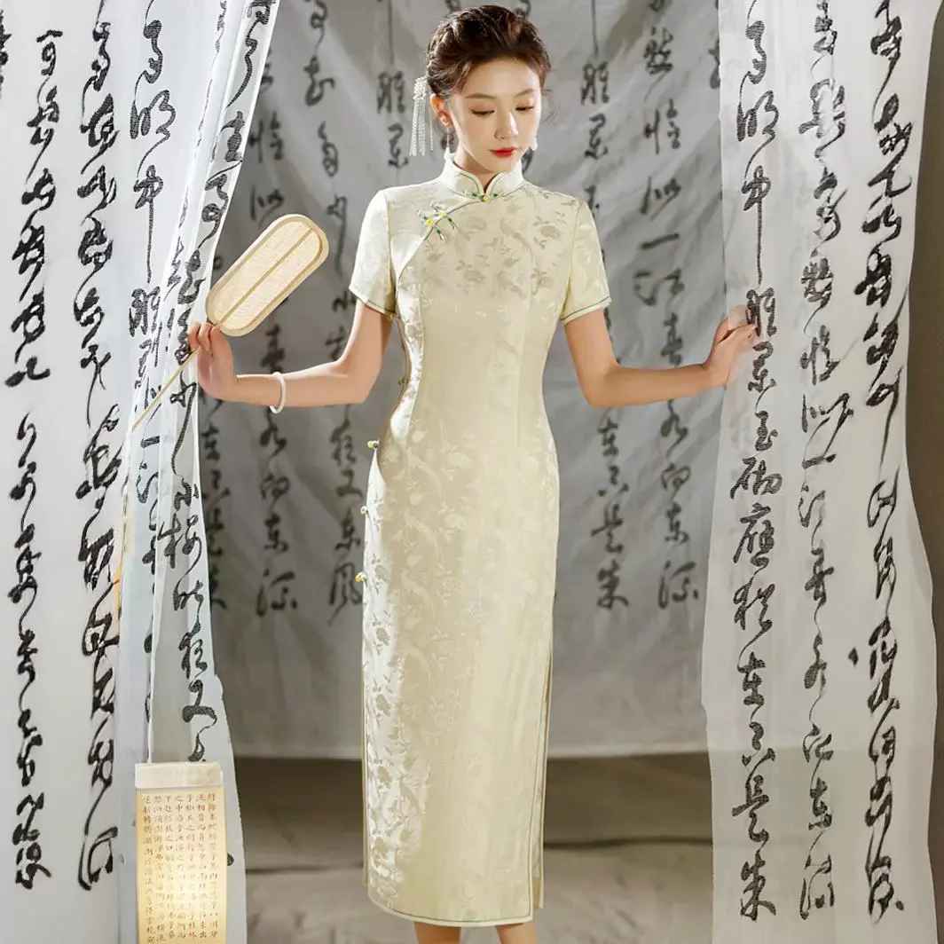 Improved New High-End High Quality Real Silk Cheongsam Qipao Summer Women 2024 Chinese Style Dress and Elegant
Improved New High-End High Quality Real Silk Cheongsam Qipao Summer Women 2024 Chinese Style Dress and Elegant