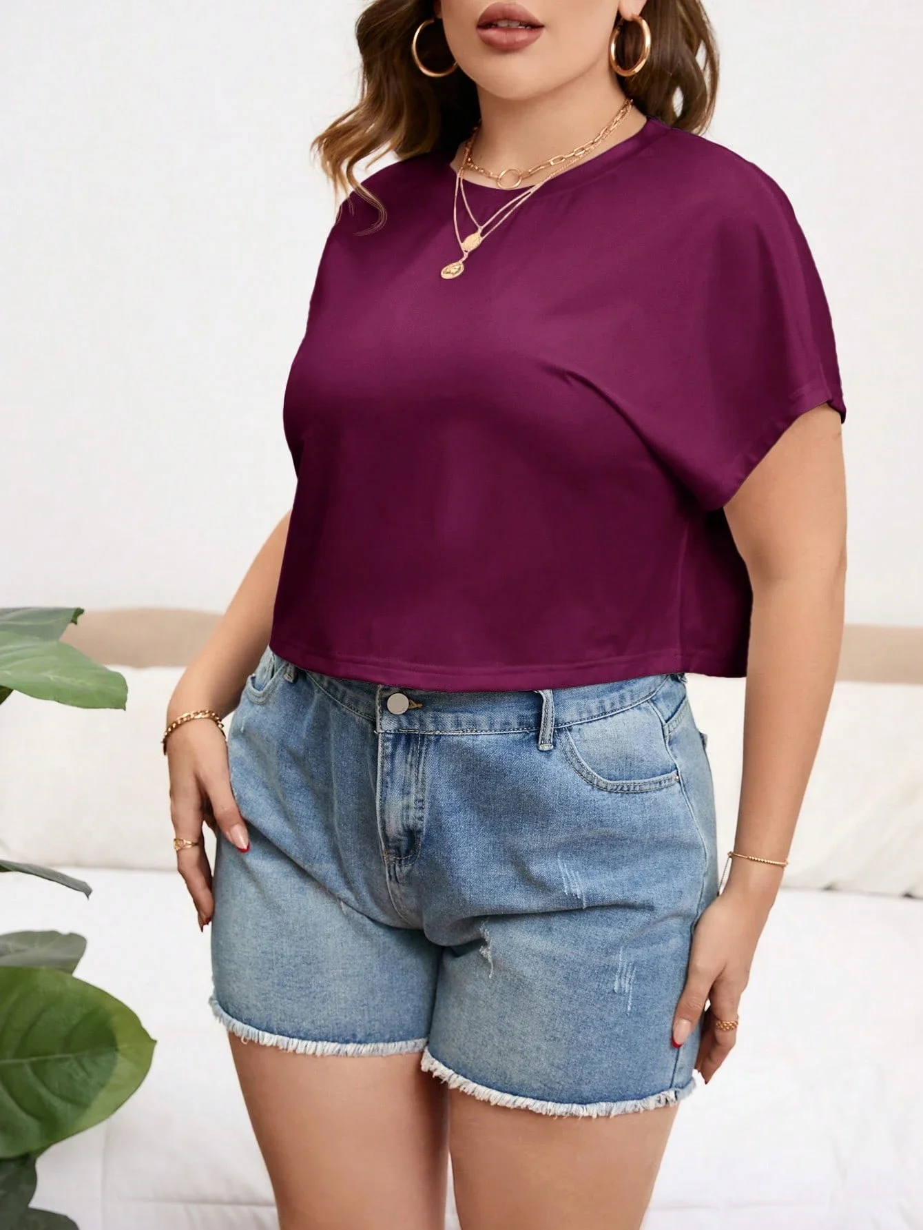 Plus Size Women Casual Solid Color Short Crop T-Shirt
Plus Size Women Casual Solid Color Short Crop T-Shirt