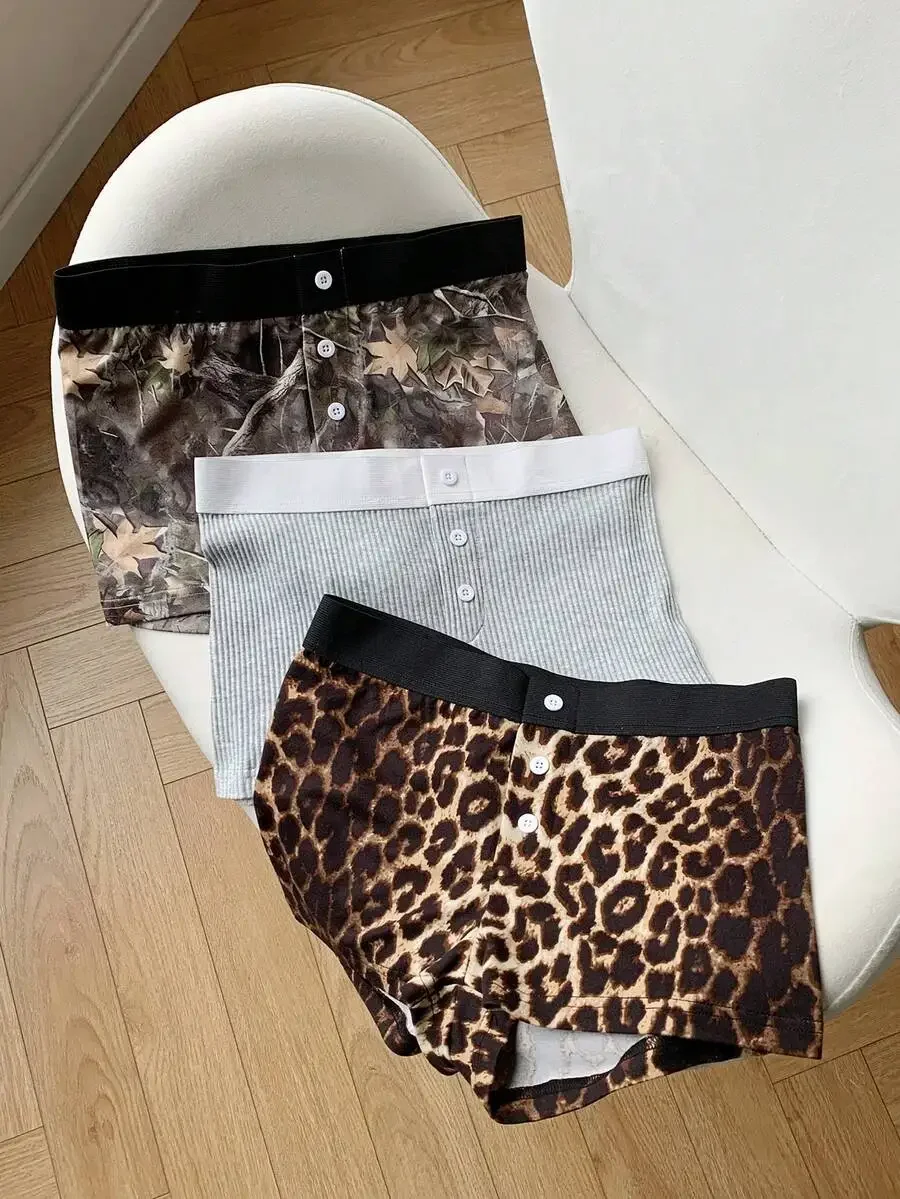 Men Elastic Waist Button Fly Loose Casual Shorts Leopard Camo Stripe Pattern
Men Elastic Waist Button Fly Loose Casual Shorts Leopard Camo Stripe Pattern