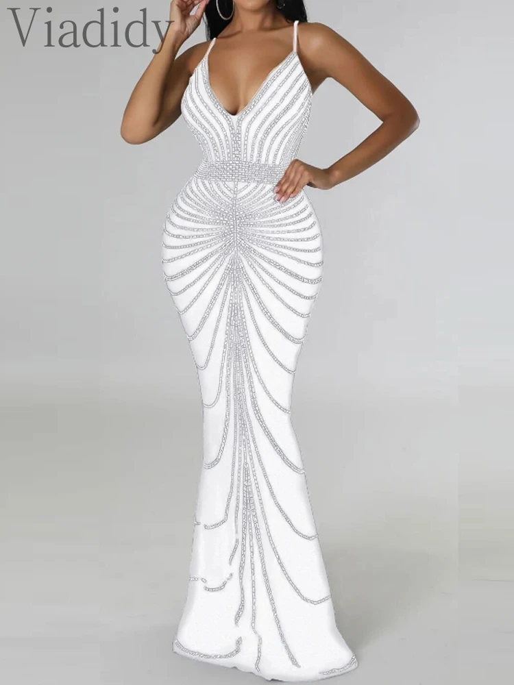 Sexy Solid Color Spaghetti Strap V-Neck Sleeveless Backless Rhinestone Decor Floor-length Party Dress
Sexy Solid Color Spaghetti Strap V-Neck Sleeveless Backless Rhinestone Decor Floor-length Party Dress
