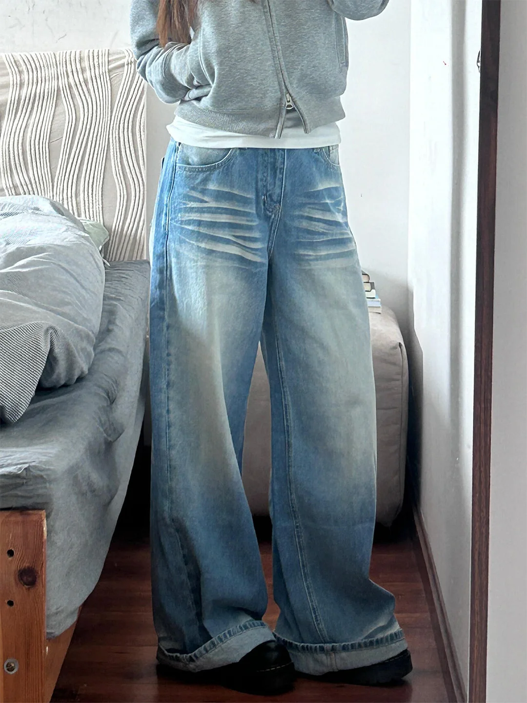 High Waist Slim Fit Blue Denim Jeans Women's Washed Narrow Version Retro American Style Summer New Arrival Casual Wear
High Waist Slim Fit Blue Denim Jeans Women's Washed Narrow Version Retro American Style Summer New Arrival Casual Wear