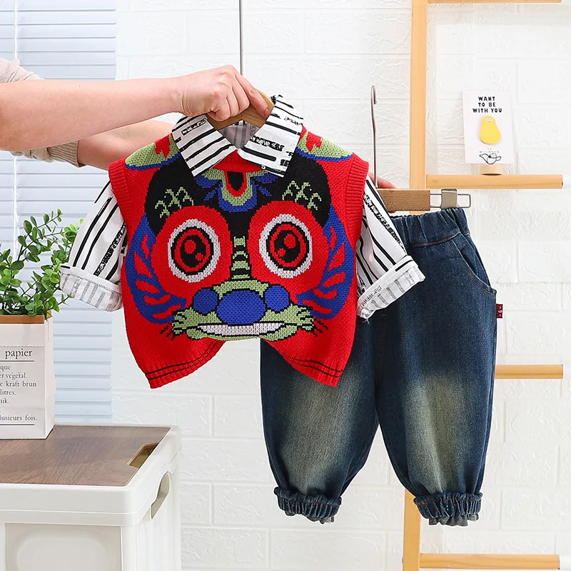 Baby Outfits 2024 Spring Korean Style Cartoon Knitted Swater Vest Shirts Jeans Tracksuits for Kids Boys Luxury Designer Clothes
Baby Outfits 2024 Spring Korean Style Cartoon Knitted Swater Vest Shirts Jeans Tracksuits for Kids Boys Luxury Designer Clothes