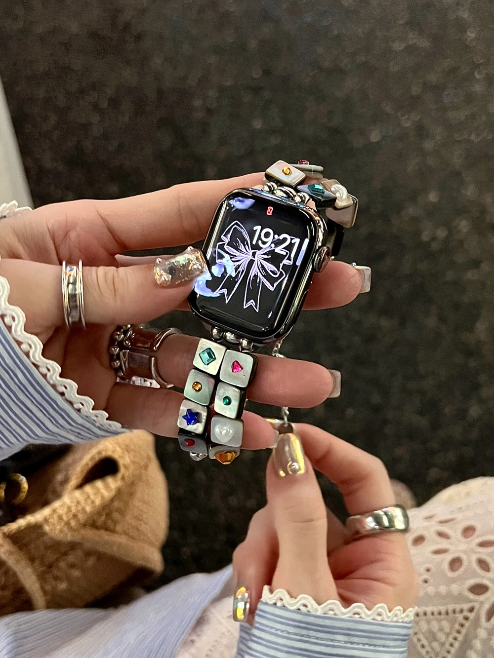 Cute Diamond Glossy Metal Band For iWatch Ultra 9 8 7 42mm 45mm 49mm Diamond Bracelet Strap For Apple Watch 38mm 40mm 41mm 6 5 S
Cute Diamond Glossy Metal Band For iWatch Ultra 9 8 7 42mm 45mm 49mm Diamond Bracelet Strap For Apple Watch 38mm 40mm 41mm 6 5 S