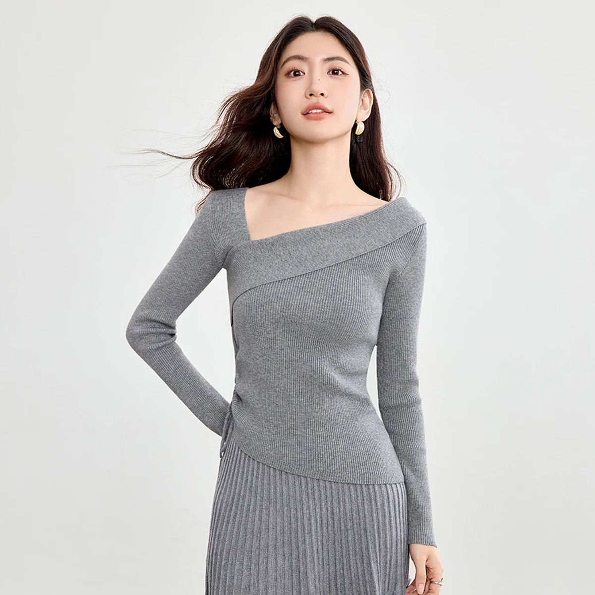 SENTUBILA Women Knit Pullovers Elegant Side Drawstring Slim Fit Sweater 2025 Autumn Casual Asymmetric Collar Lady Tops W53HA3051
SENTUBILA Women Knit Pullovers Elegant Side Drawstring Slim Fit Sweater 2025 Autumn Casual Asymmetric Collar Lady Tops W53HA3051