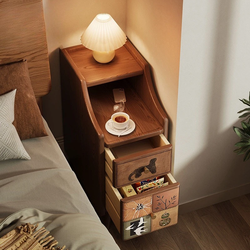 Narrow side bedside table, wooden belt picture, antique small apartment, bedside storage cabinet, semi-open storage
Narrow side bedside table, wooden belt picture, antique small apartment, bedside storage cabinet, semi-open storage