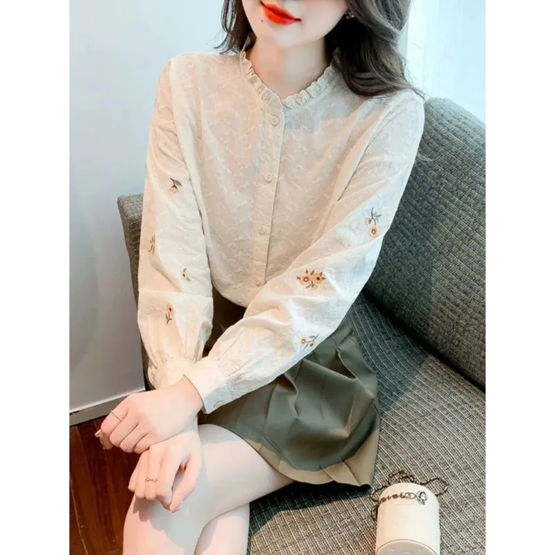 Винтажная хлопковая рубашка с вышивкой для женщин, блузка с рюшами, воротником-стойкой и пышными длинными рукавами, повседневный топ для работы
Винтажная хлопковая рубашка с вышивкой для женщин, блузка с рюшами, воротником-стойкой и пышными длинными рукавами, повседневный топ для работы