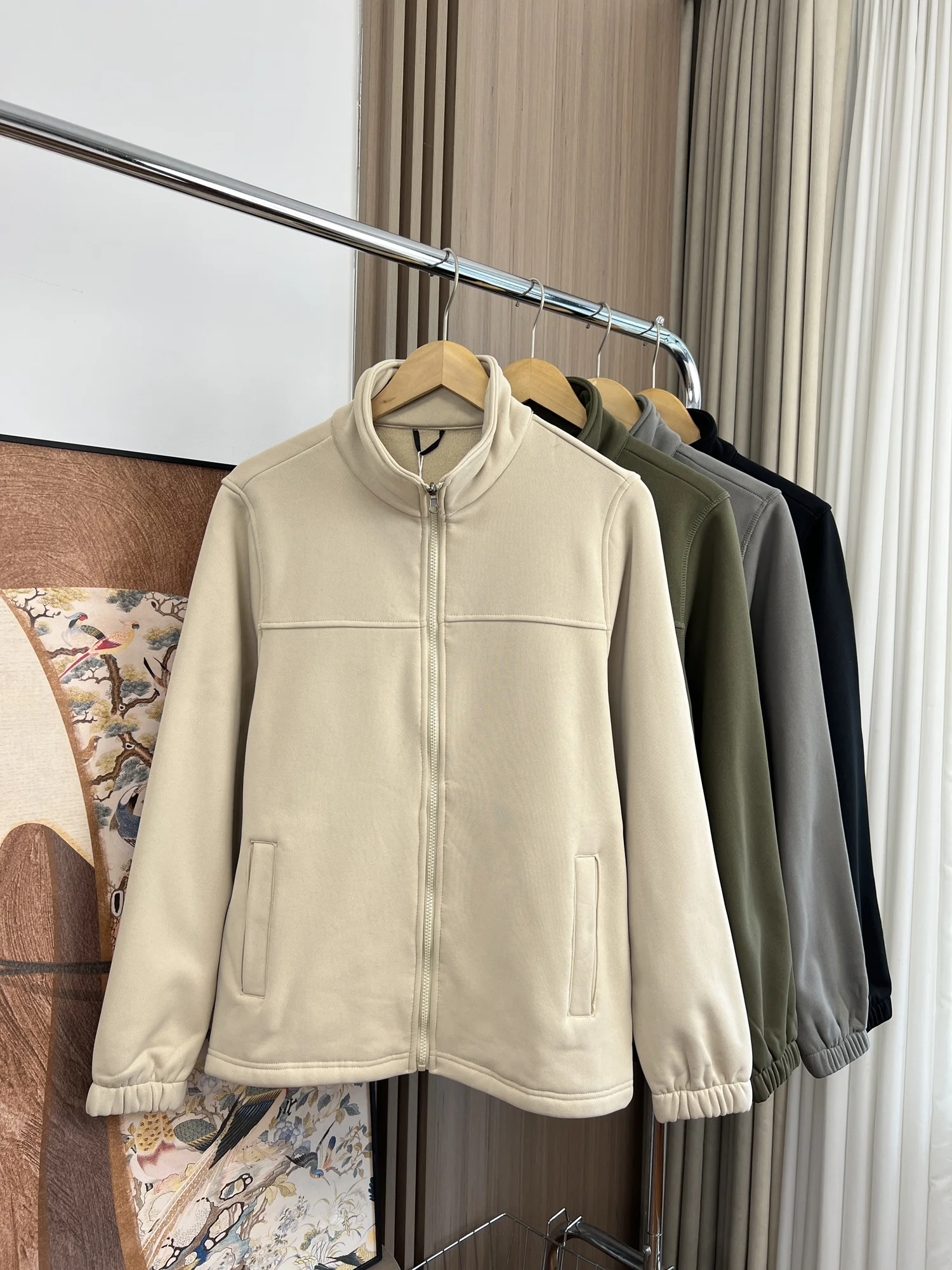 Мужская утепленная флисовая куртка для активного отдыха, осенне-зимняя, с длинными рукавами, на молнии, с воротником-стойкой
Мужская утепленная флисовая куртка для активного отдыха, осенне-зимняя, с длинными рукавами, на молнии, с воротником-стойкой