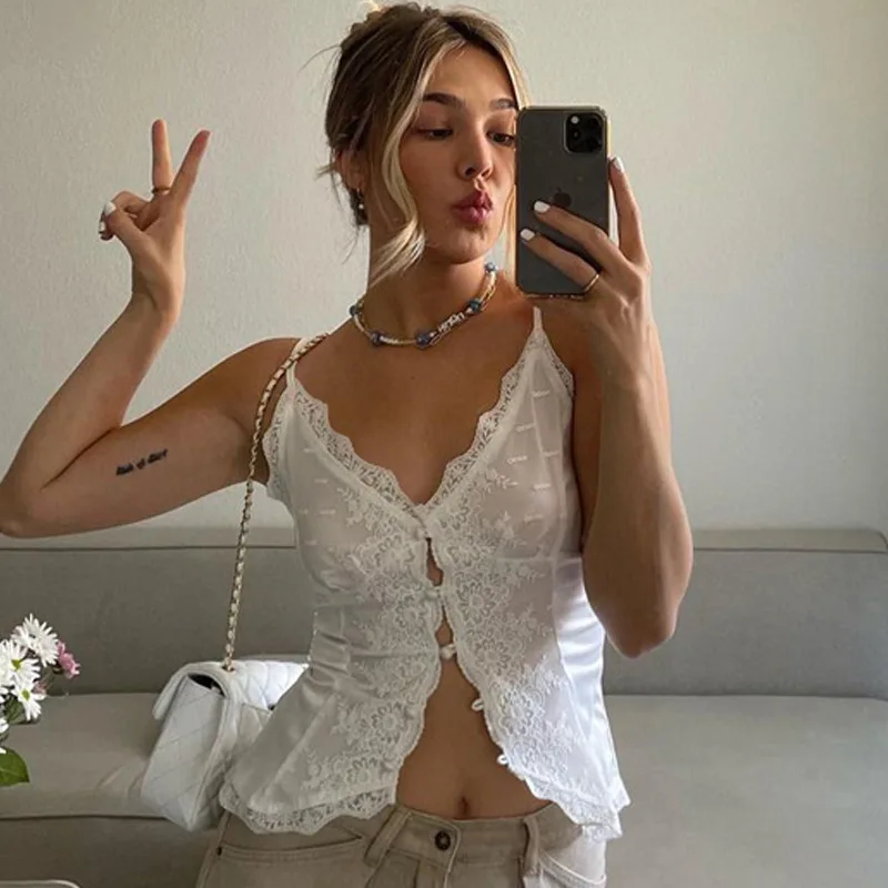 Women'S American Style Spicy Girl Lace Lace Sexy V-Neck Cardigan Buckle Camisole Top
Women'S American Style Spicy Girl Lace Lace Sexy V-Neck Cardigan Buckle Camisole Top