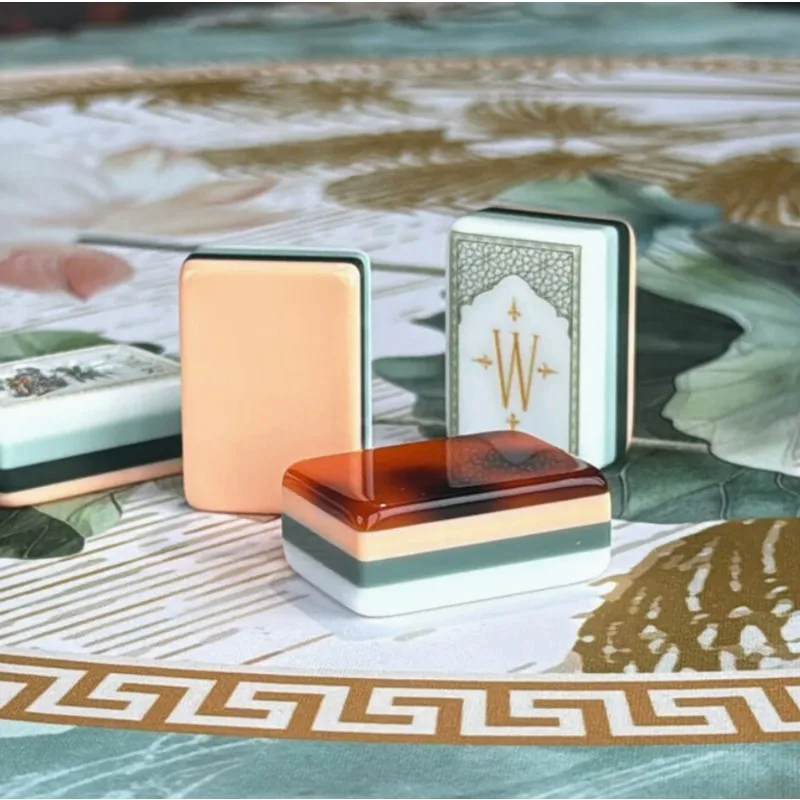4-Layer engraved American mahjong tiles, 160 tortoise patterns, tortoiseshell white lotus, suitable for social activities
4-Layer engraved American mahjong tiles, 160 tortoise patterns, tortoiseshell white lotus, suitable for social activities