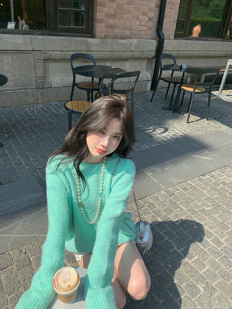 Свободный вязаный свитер с круглым вырезом для женщин, осенне-зимний, синий, Chen DaYu, комфортный, мягкий, уютный свитер в стиле Lazy Fufu
Свободный вязаный свитер с круглым вырезом для женщин, осенне-зимний, синий, Chen DaYu, комфортный, мягкий, уютный свитер в стиле Lazy Fufu