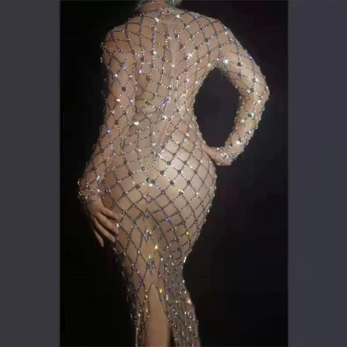 Party dress Bright diamonds Hollow perspective waist tight dress Stage performance clothes
Party dress Bright diamonds Hollow perspective waist tight dress Stage performance clothes
