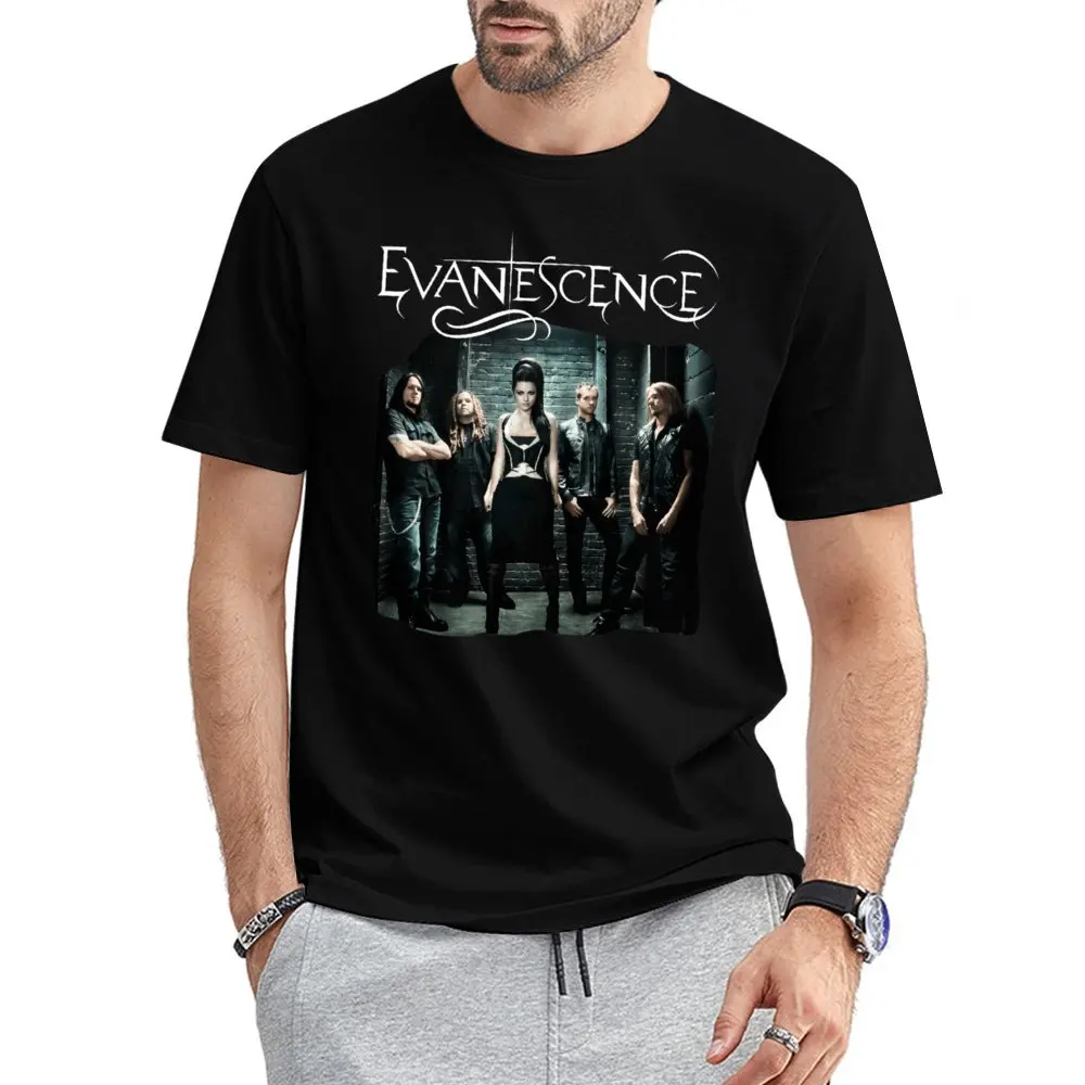 Новая Черная футболка с рисунком
Новая Черная футболка с рисунком