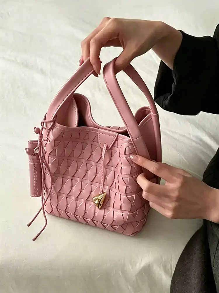 Pink Handwoven Handbag Women's 2026 New Crossbody High-End Sensation Elegant Outdoor Small Carry Bag Summer Bucket Bag
Pink Handwoven Handbag Women's 2026 New Crossbody High-End Sensation Elegant Outdoor Small Carry Bag Summer Bucket Bag
