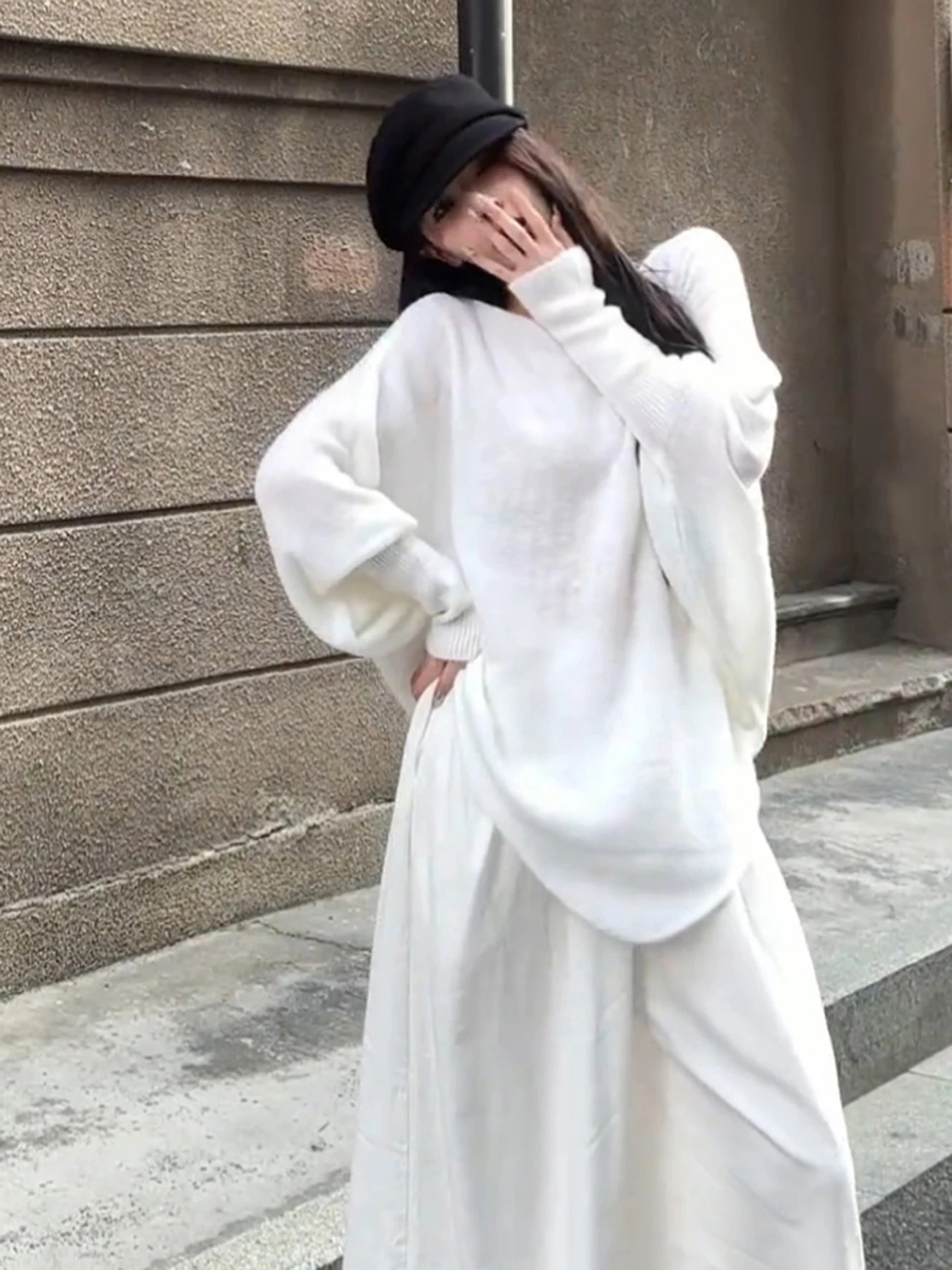 Ladies' Loose Fit Batwing Sleeve Knitted Sweater round Neck Asymmetrical Design Comfortable Casual Style Korean Fashion
Ladies' Loose Fit Batwing Sleeve Knitted Sweater round Neck Asymmetrical Design Comfortable Casual Style Korean Fashion