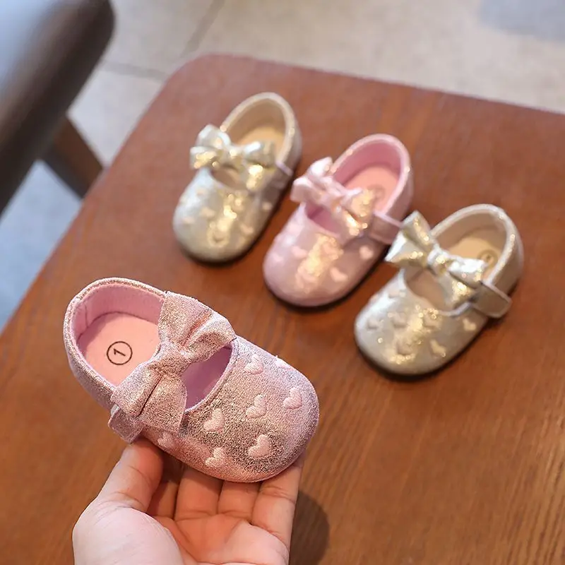 New Baby Shoes Baby Girls Flat Shoes Infant Toddler Soft Sole Anti-slip First Walkers Baby Love Heart Bling Princess Shoes
New Baby Shoes Baby Girls Flat Shoes Infant Toddler Soft Sole Anti-slip First Walkers Baby Love Heart Bling Princess Shoes