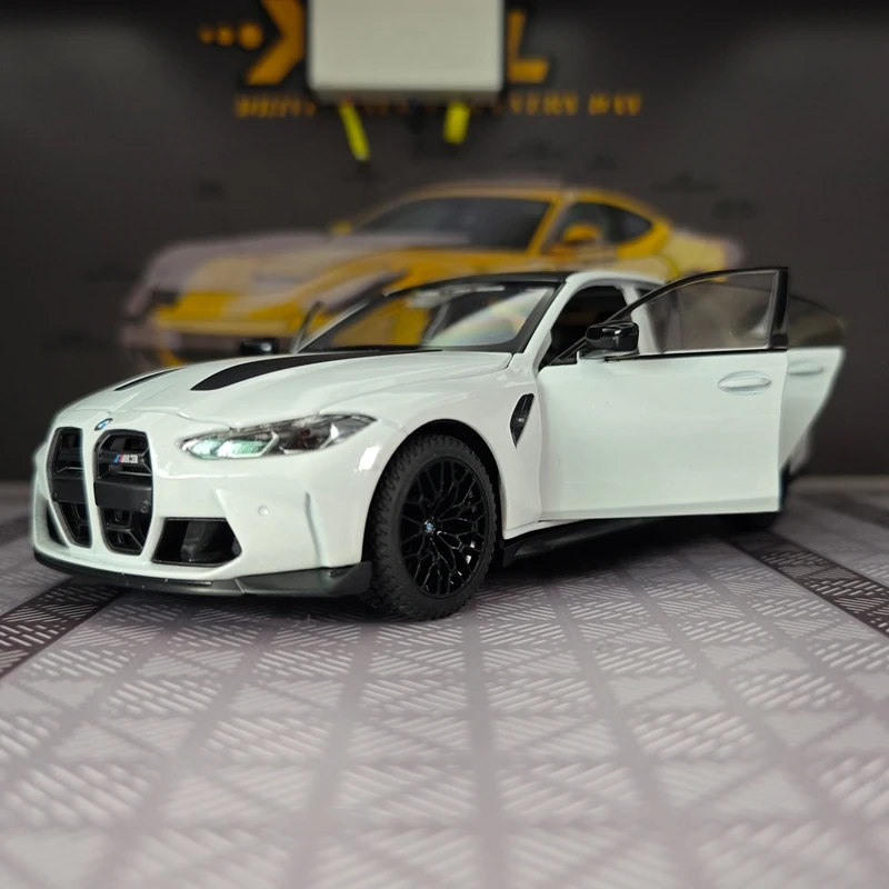 1:24 simulation BMW M3 CS LCI alloy car model doors and the front hood and trunk door can also be opened rich in details
1:24 simulation BMW M3 CS LCI alloy car model doors and the front hood and trunk door can also be opened rich in details