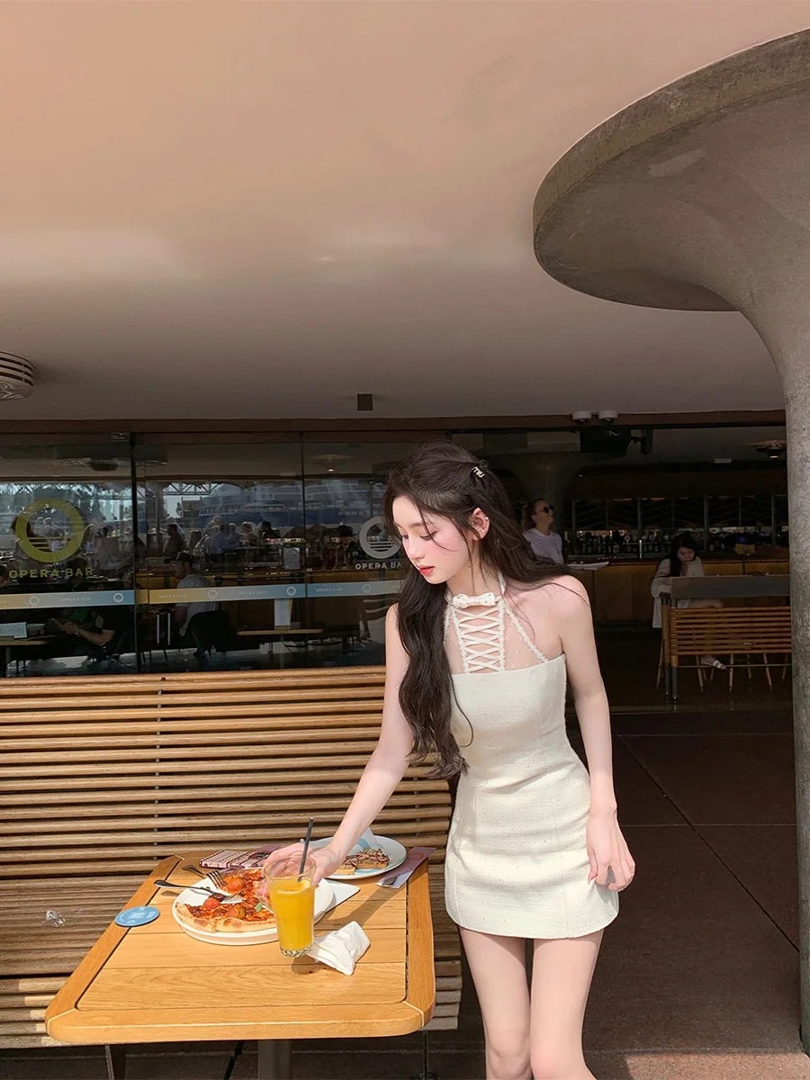 Lush Life Sexy Neck Hanging Dress Women's Pure Desire Style Spring Summer New Arrival A-Line Skirt Breathable Soft Polyester
Lush Life Sexy Neck Hanging Dress Women's Pure Desire Style Spring Summer New Arrival A-Line Skirt Breathable Soft Polyester