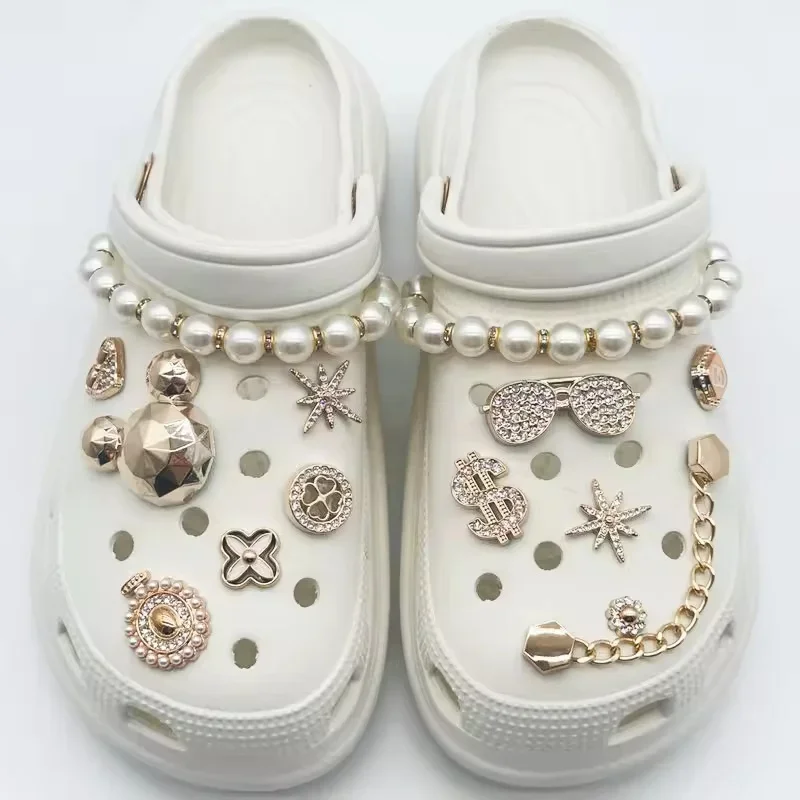 Removable Shoe Buckle Set Hot Sale Fashion Pearl Butterfly Flower Shoe Buckle Children Ladies Cute Cave Shoes Accessories
Removable Shoe Buckle Set Hot Sale Fashion Pearl Butterfly Flower Shoe Buckle Children Ladies Cute Cave Shoes Accessories