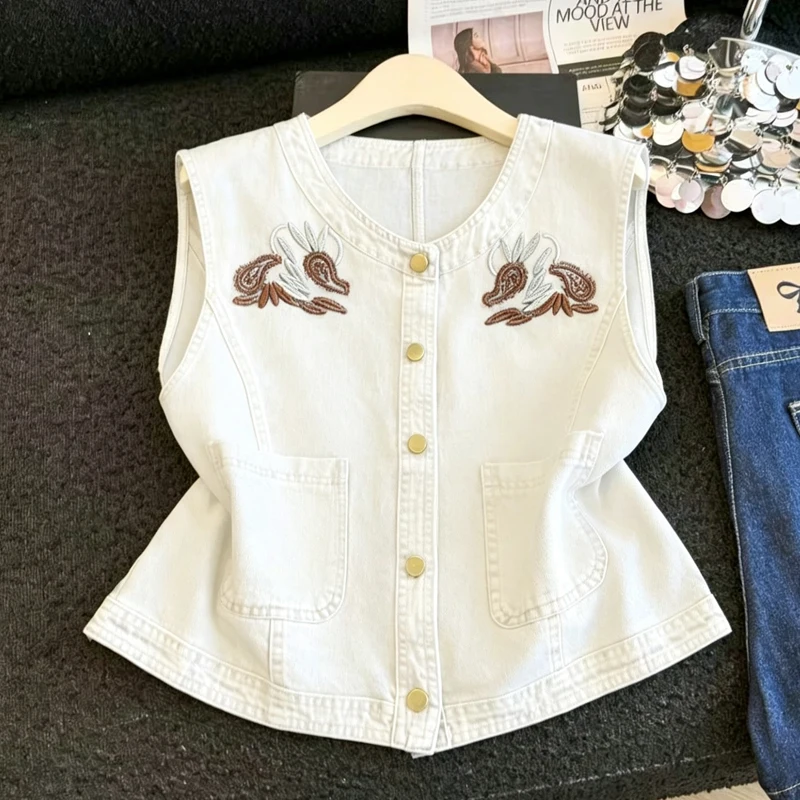 Loose Women's Denim Jacket Embroidered Casual Summer New Style Fashionable Vest Lazy Style plus Size round Neck Single Button
Loose Women's Denim Jacket Embroidered Casual Summer New Style Fashionable Vest Lazy Style plus Size round Neck Single Button