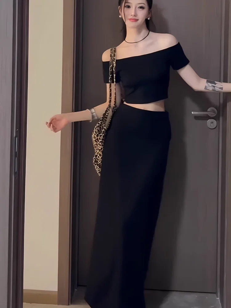 Sexy Slim Fit One Shoulder Short Top And Half Length Skirt Two Piece Set for Women Summer Fashion Outfit Pure Desire Style
Sexy Slim Fit One Shoulder Short Top And Half Length Skirt Two Piece Set for Women Summer Fashion Outfit Pure Desire Style