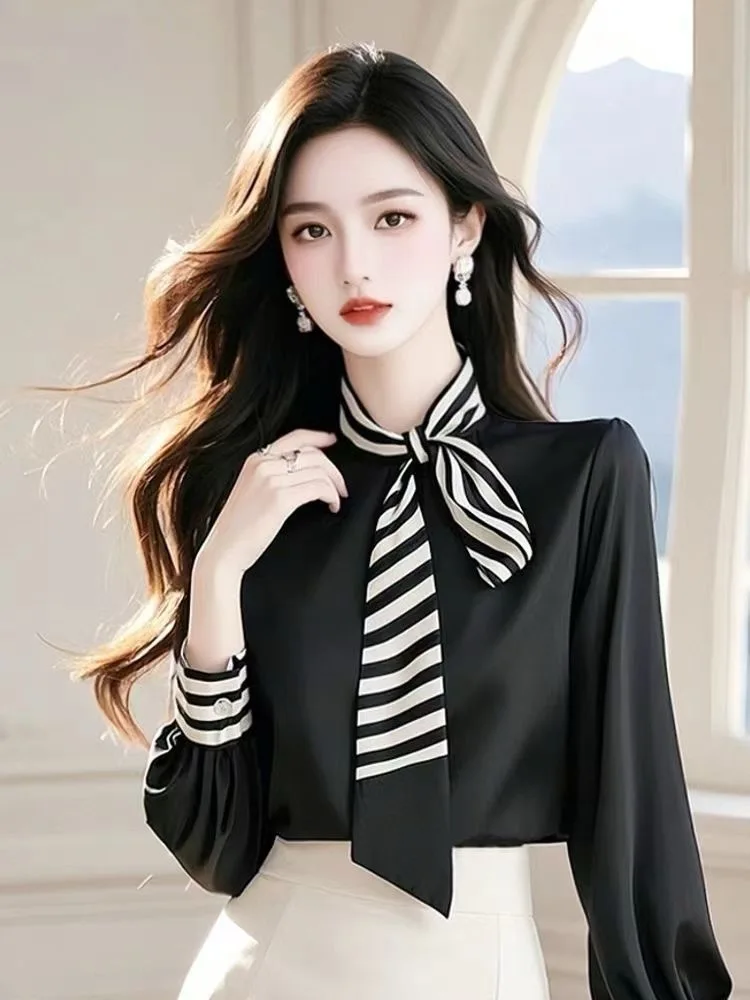 2025 New Chiffon Women's Blouses Korean Shirts Office Lady Loose Spring/summer Vintage Clothing Solid Long Sleeve Bow Women Tops
2025 New Chiffon Women's Blouses Korean Shirts Office Lady Loose Spring/summer Vintage Clothing Solid Long Sleeve Bow Women Tops