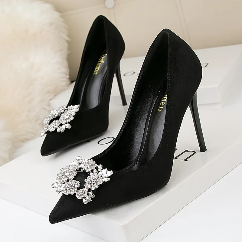 Women's Single Shoes 2023 Spring and Autumn New High Heel Rhinestone Square Buckle Pointed Banquet Thin Heel Shallow Mouth Shoes
Women's Single Shoes 2023 Spring and Autumn New High Heel Rhinestone Square Buckle Pointed Banquet Thin Heel Shallow Mouth Shoes