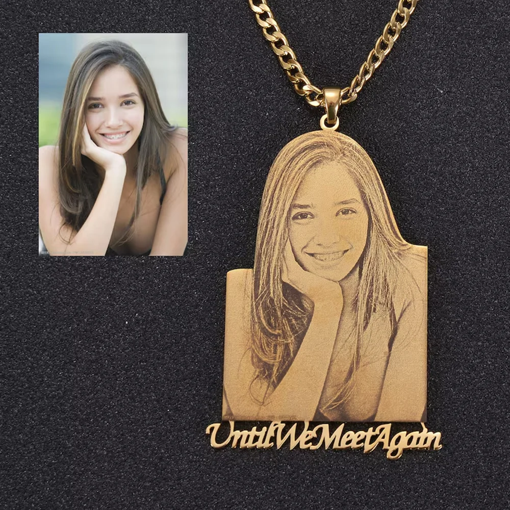 Exquisite metal portrait necklace, customizable with engraving for unique charm.
Exquisite metal portrait necklace, customizable with engraving for unique charm.