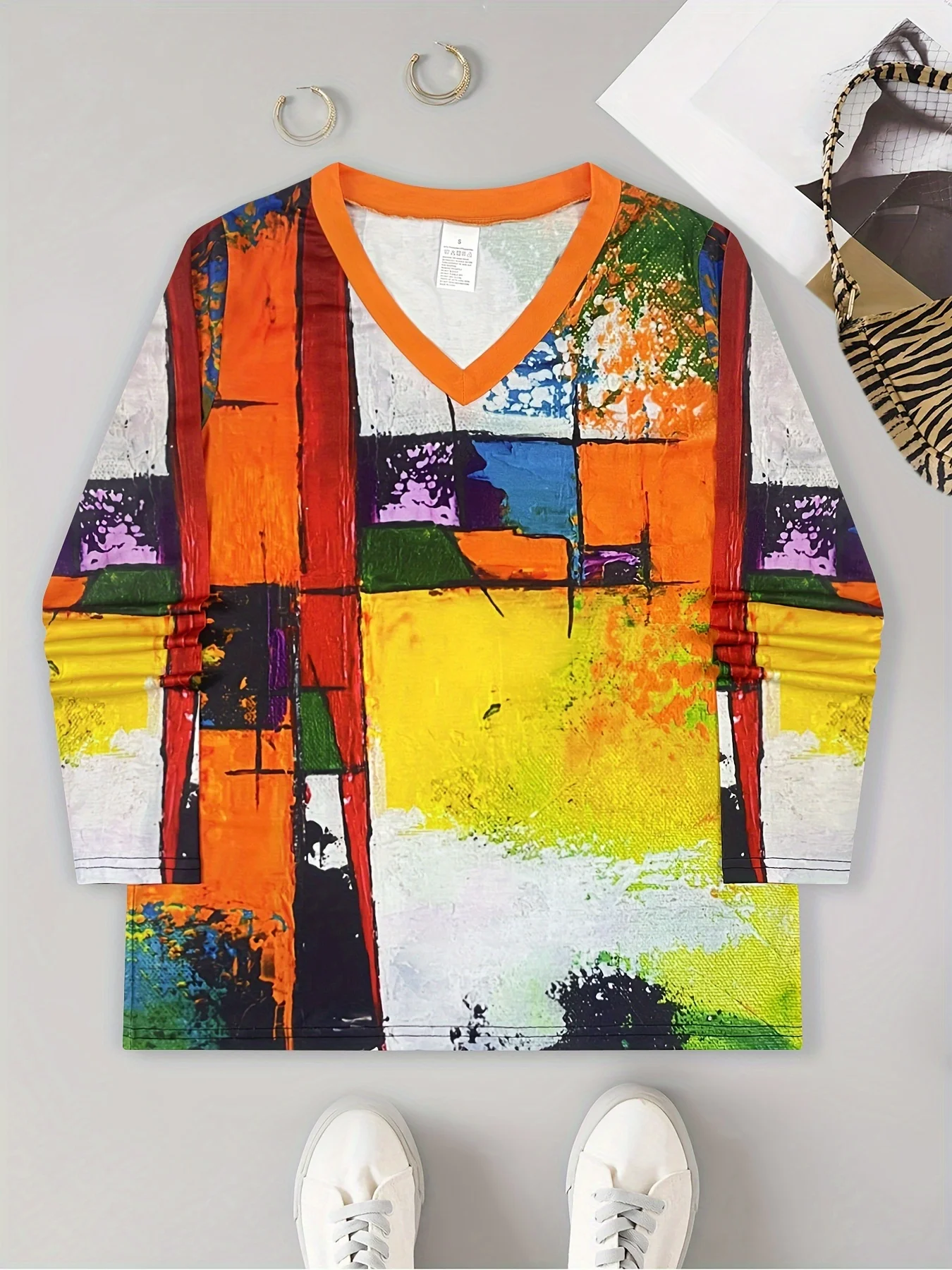 Spring and Autumn Women's Abstract Art Landscape Pattern V-Neck Long Sleeve T-Shirt Fashion Contrast Color Casual Top 
Spring and Autumn Women's Abstract Art Landscape Pattern V-Neck Long Sleeve T-Shirt Fashion Contrast Color Casual Top