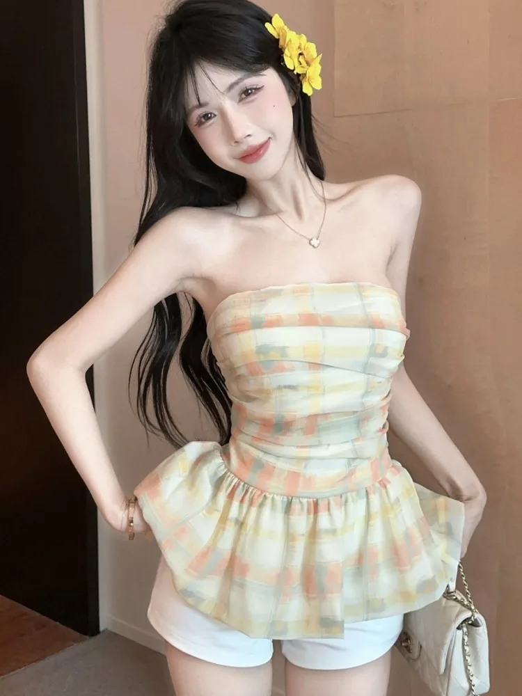 Spicy Girl Retro One Shoulder Plaid Wrap Slim Design Top Versatile Shorts Fashionable Set Women's High Waist Flared Pants
Spicy Girl Retro One Shoulder Plaid Wrap Slim Design Top Versatile Shorts Fashionable Set Women's High Waist Flared Pants