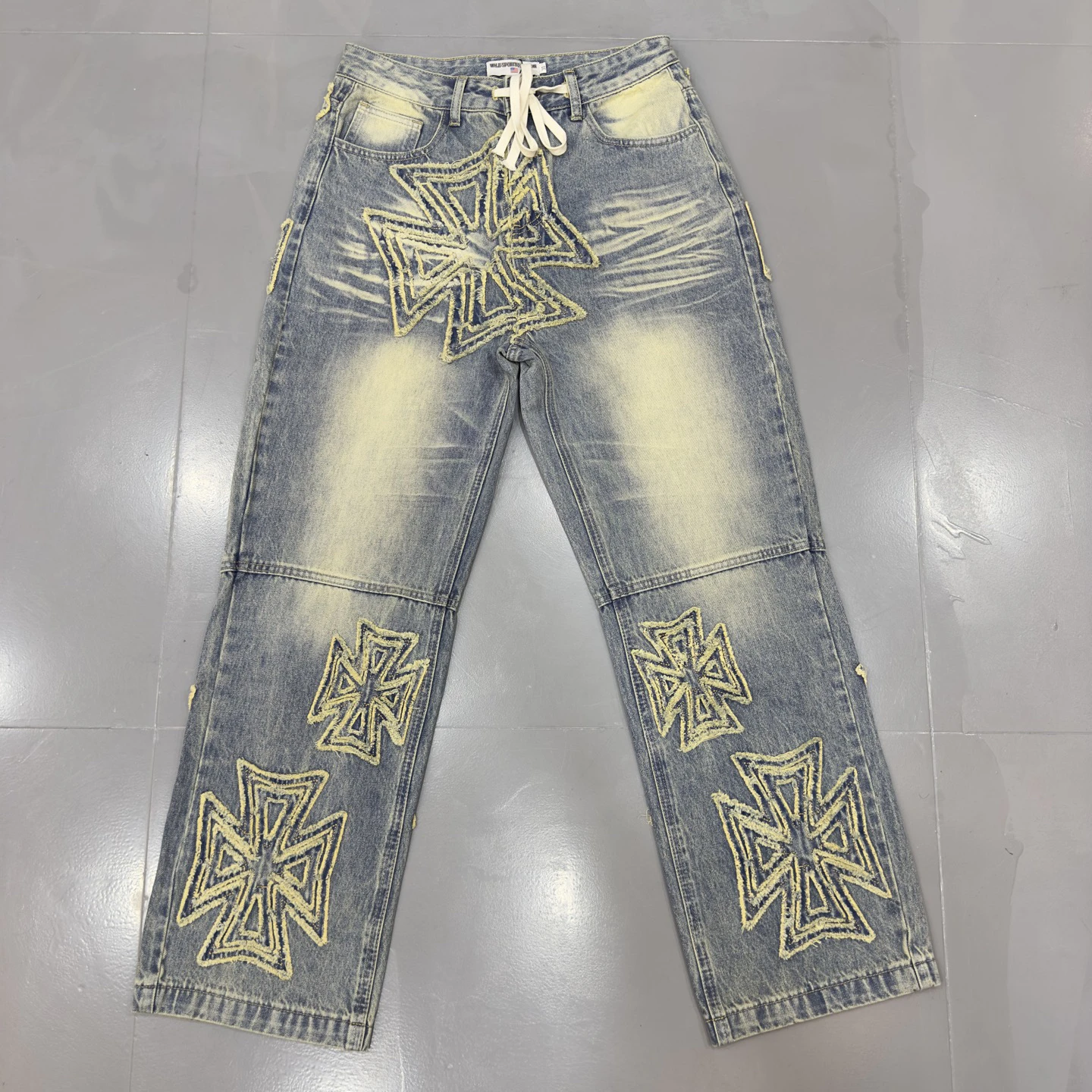 American Vintage Washed Embroidered Denim Jeans Long Pants Youth Standard Fit Anti-Wrinkle Resistant Deformation Jeans
American Vintage Washed Embroidered Denim Jeans Long Pants Youth Standard Fit Anti-Wrinkle Resistant Deformation Jeans