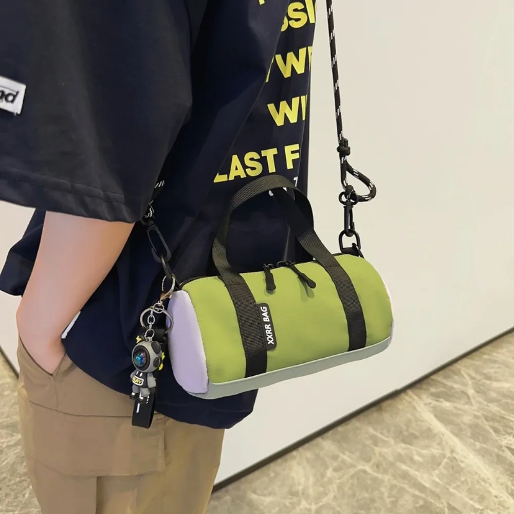 Thin Strap Men Cylindrical Bag Breathable Zipper Small Nylon Handbag Lightweight Japanese Style Contrast Color Purse Trave
Thin Strap Men Cylindrical Bag Breathable Zipper Small Nylon Handbag Lightweight Japanese Style Contrast Color Purse Trave