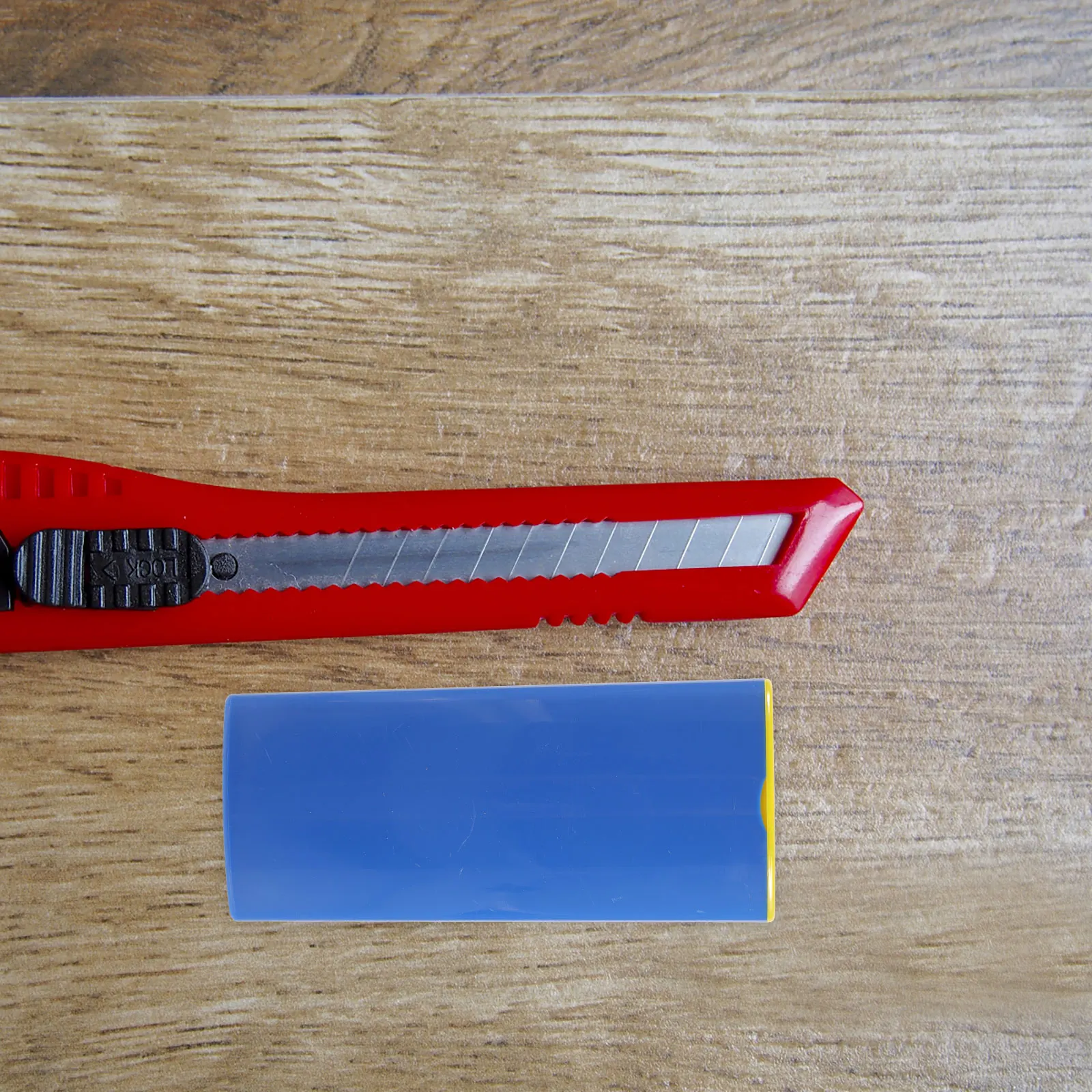 Discarded Blade Box Small Large Art Knife Blades Broken Blade Storage Container Waste Recycling Box Black Magnet Safe Portable
Discarded Blade Box Small Large Art Knife Blades Broken Blade Storage Container Waste Recycling Box Black Magnet Safe Portable