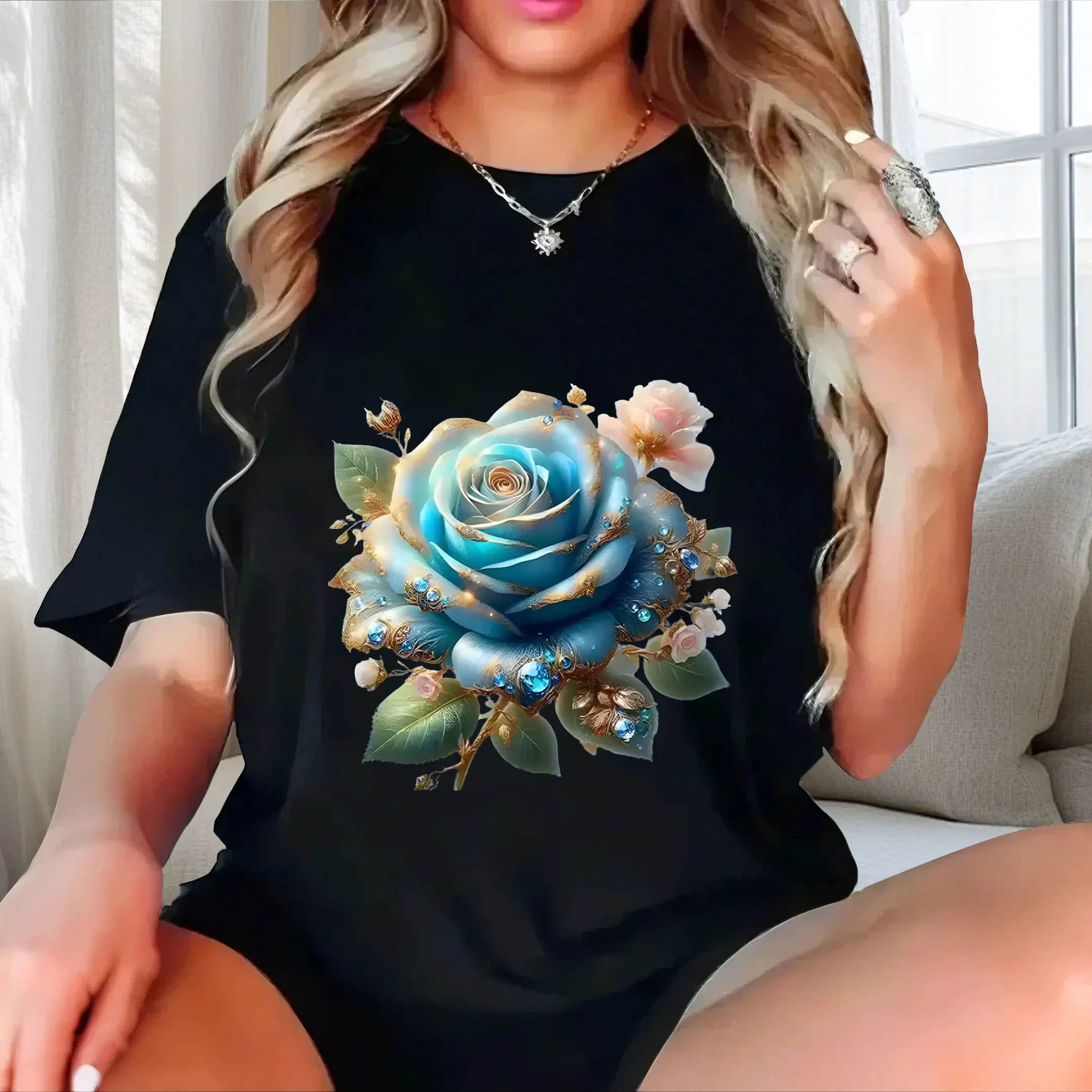 Elegant and fashionable blue rose print plus size Ladies' casual short sleeved T-shirt black
Elegant and fashionable blue rose print plus size Ladies' casual short sleeved T-shirt black
