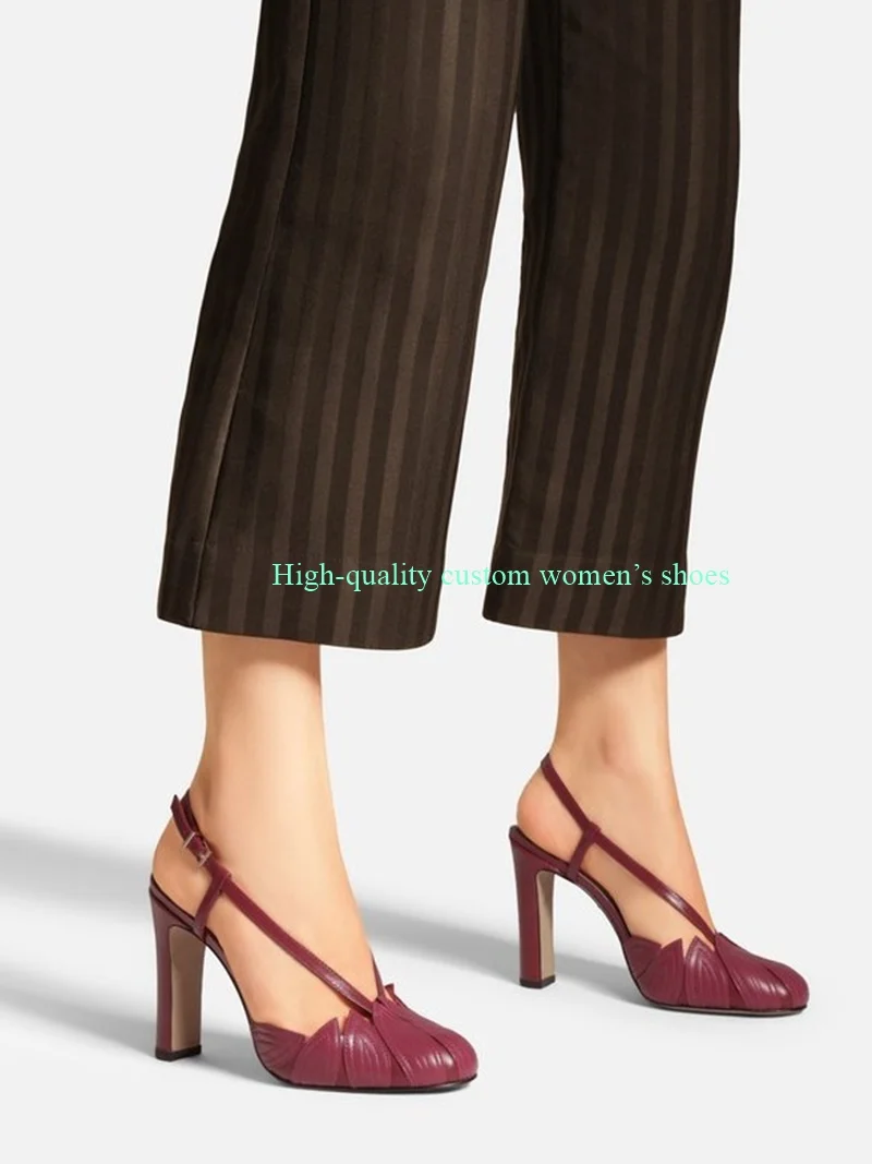 gold Leaf Shape Decorate Shallow Ankle Buckle Round-Toe Sandals Bestselling Model Handmade Luxury Women's Shoes Runway Shoes
gold Leaf Shape Decorate Shallow Ankle Buckle Round-Toe Sandals Bestselling Model Handmade Luxury Women's Shoes Runway Shoes