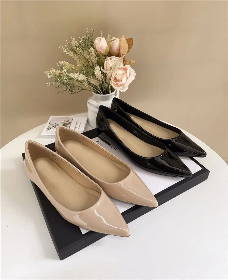 2026 New French Nude Patent Leather Flat Heels Pointed Toe Women's Shoes Slip-On Versatile Commuter Footwear mid Heel Rubber ...
2026 New French Nude Patent Leather Flat Heels Pointed Toe Women's Shoes Slip-On Versatile Commuter Footwear mid Heel Rubber ...