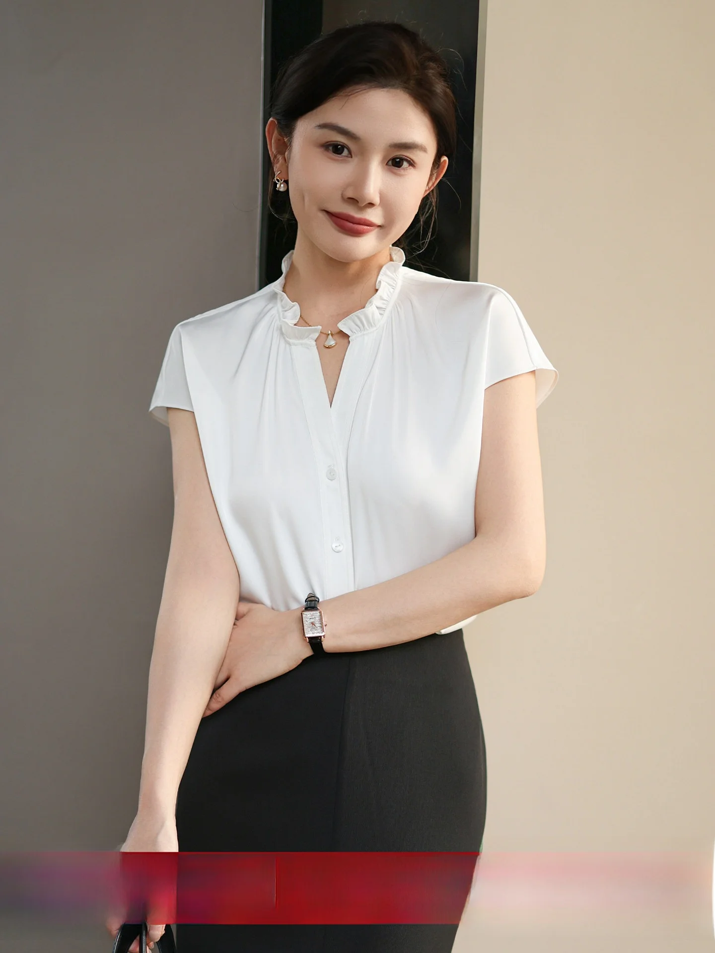 White Silk Satin Short Sleeve Shirt Women Summer V-neck Light Thin French Style Slim Fit Breathable Comfortable Non-iron Commute
White Silk Satin Short Sleeve Shirt Women Summer V-neck Light Thin French Style Slim Fit Breathable Comfortable Non-iron Commute