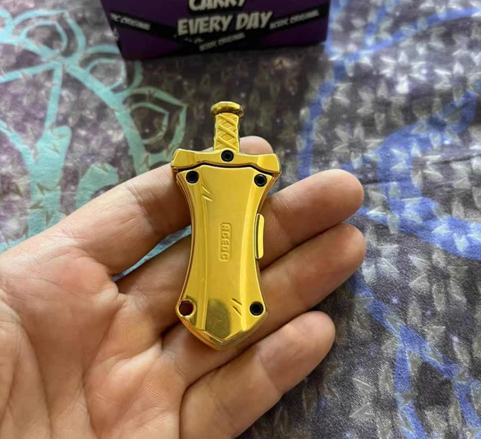 Б/у EDC Acedc Master Sword 1,1, нержавеющая сталь, позолоченное издание, слайдер для декомпрессии, игрушки
Б/у EDC Acedc Master Sword 1,1, нержавеющая сталь, позолоченное издание, слайдер для декомпрессии, игрушки