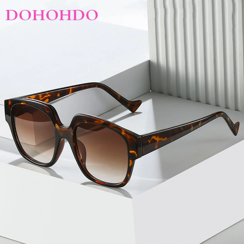 Vintage Classic Big Frame Square Sunglasses Woman Man Fashion Luxury Brand Designer Female Outdoor Summer Traveling Shades UV400
Vintage Classic Big Frame Square Sunglasses Woman Man Fashion Luxury Brand Designer Female Outdoor Summer Traveling Shades UV400