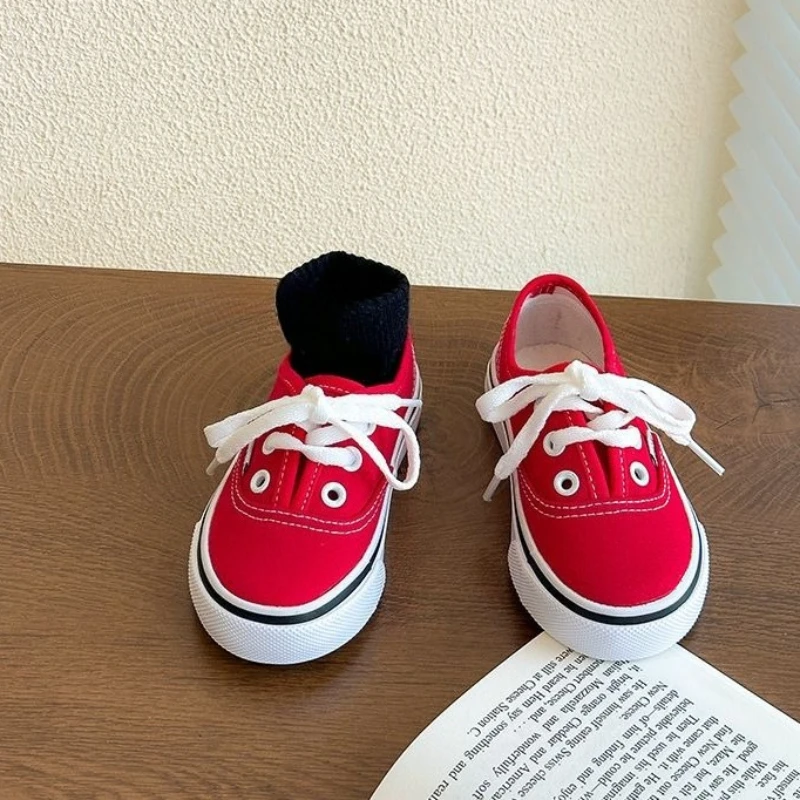 Korean Style Toddler Girls Low Top Canvas Shoes Soft Sole Casual Sneakers for Spring Autumn New Design
Korean Style Toddler Girls Low Top Canvas Shoes Soft Sole Casual Sneakers for Spring Autumn New Design