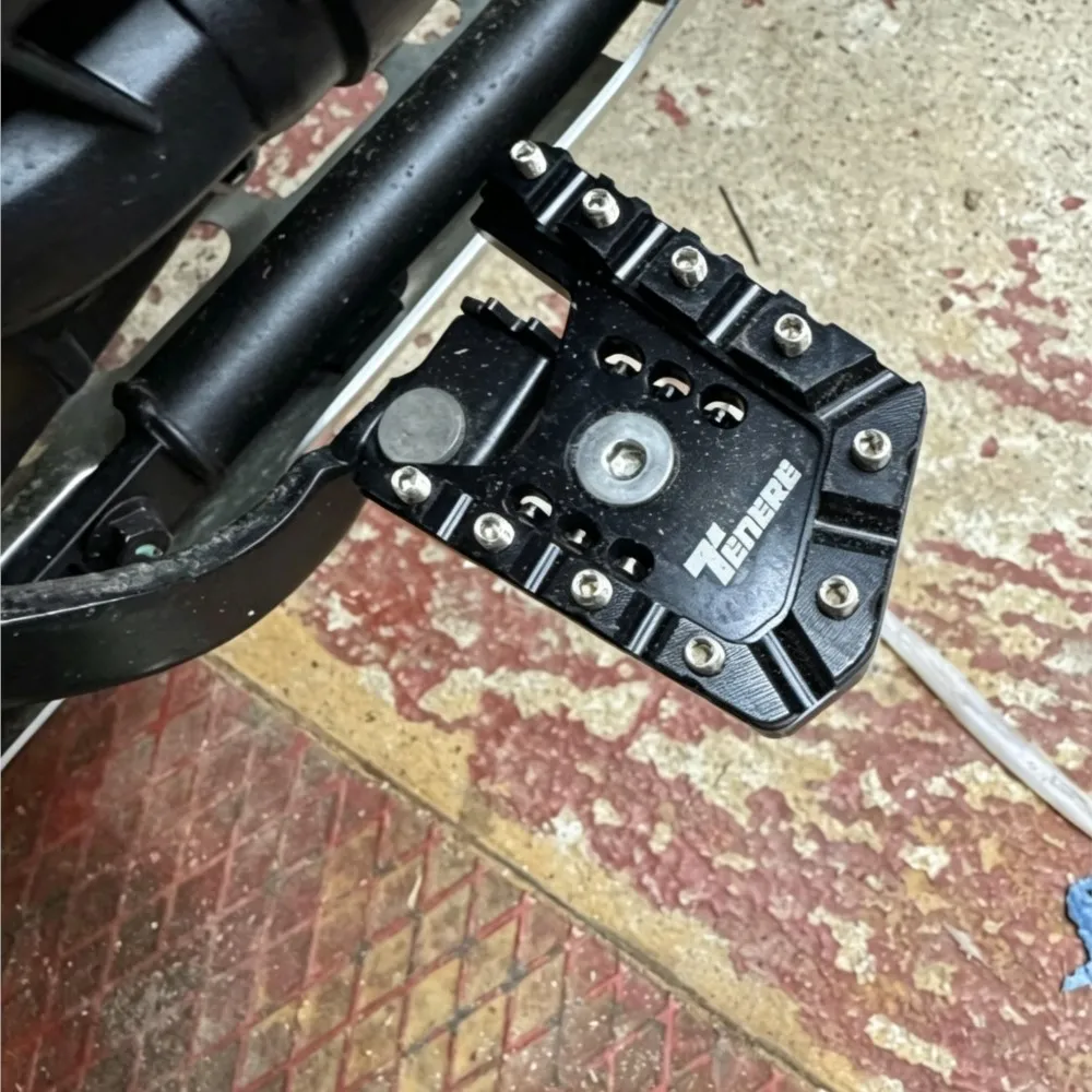 2026 Motorcycle Hold Brake Lever Extension Pedal Pedals Extender FOR YAMAHA TENERE T700 Tenere 700 XTZ 700 T700 2019 - 2025
2026 Motorcycle Hold Brake Lever Extension Pedal Pedals Extender FOR YAMAHA TENERE T700 Tenere 700 XTZ 700 T700 2019 - 2025