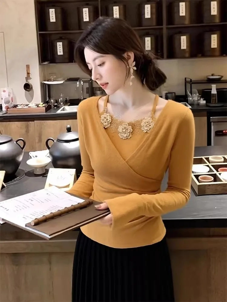 Корейский желтый кружевной вязаный облегающий женский базовый свитер-топ для весны, стильный дизайн, нижнее белье
Корейский желтый кружевной вязаный облегающий женский базовый свитер-топ для весны, стильный дизайн, нижнее белье