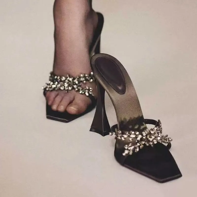 2025 Spring new square head square head cross rhinestone high heels Ladies black satin fine heel sandals sexy women's shoes
2025 Spring new square head square head cross rhinestone high heels Ladies black satin fine heel sandals sexy women's shoes