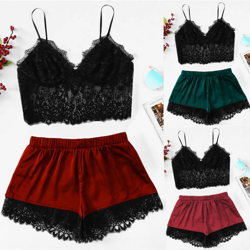 New European and American hollow lace blouse intimate pants comfortable women's underwear set
New European and American hollow lace blouse intimate pants comfortable women's underwear set