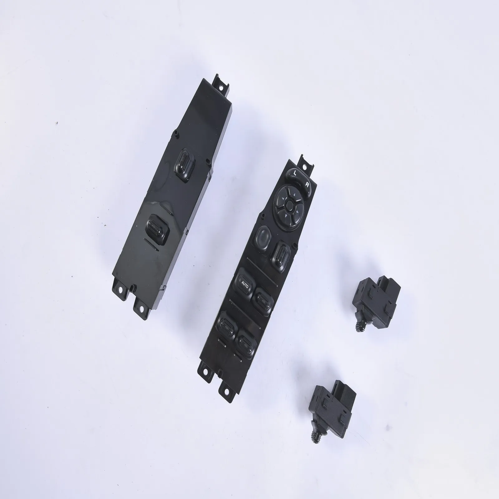 Главный переключатель электрического окна 56009449AC 56009451AC 56007695AB для Chrysler Dodge 1997-2001 гг.
Главный переключатель электрического окна 56009449AC 56009451AC 56007695AB для Chrysler Dodge 1997-2001 гг.